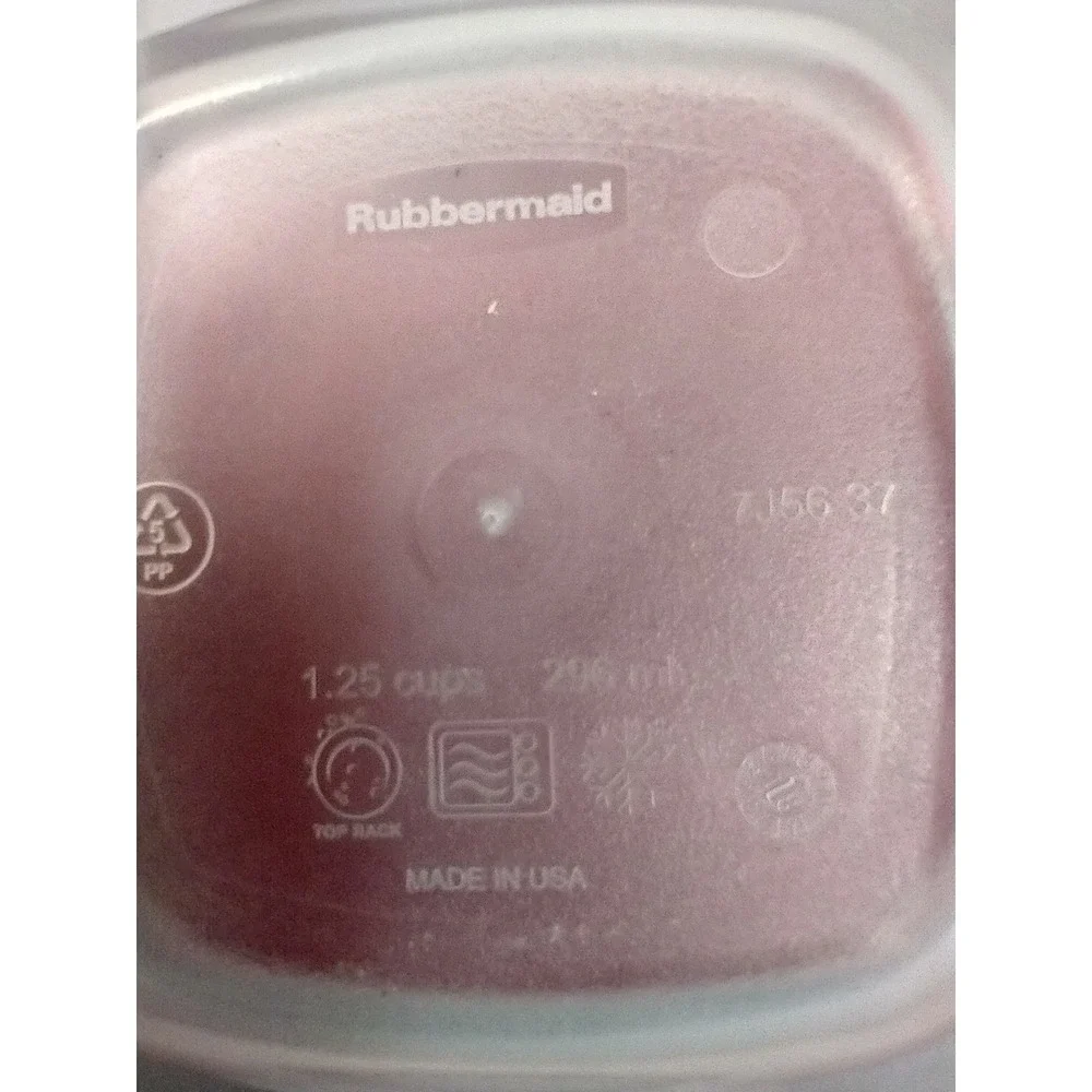 Rubbermaid Easy Find 1.25 Cup Food Storage Containers Red Lid Set of 2 extra lid